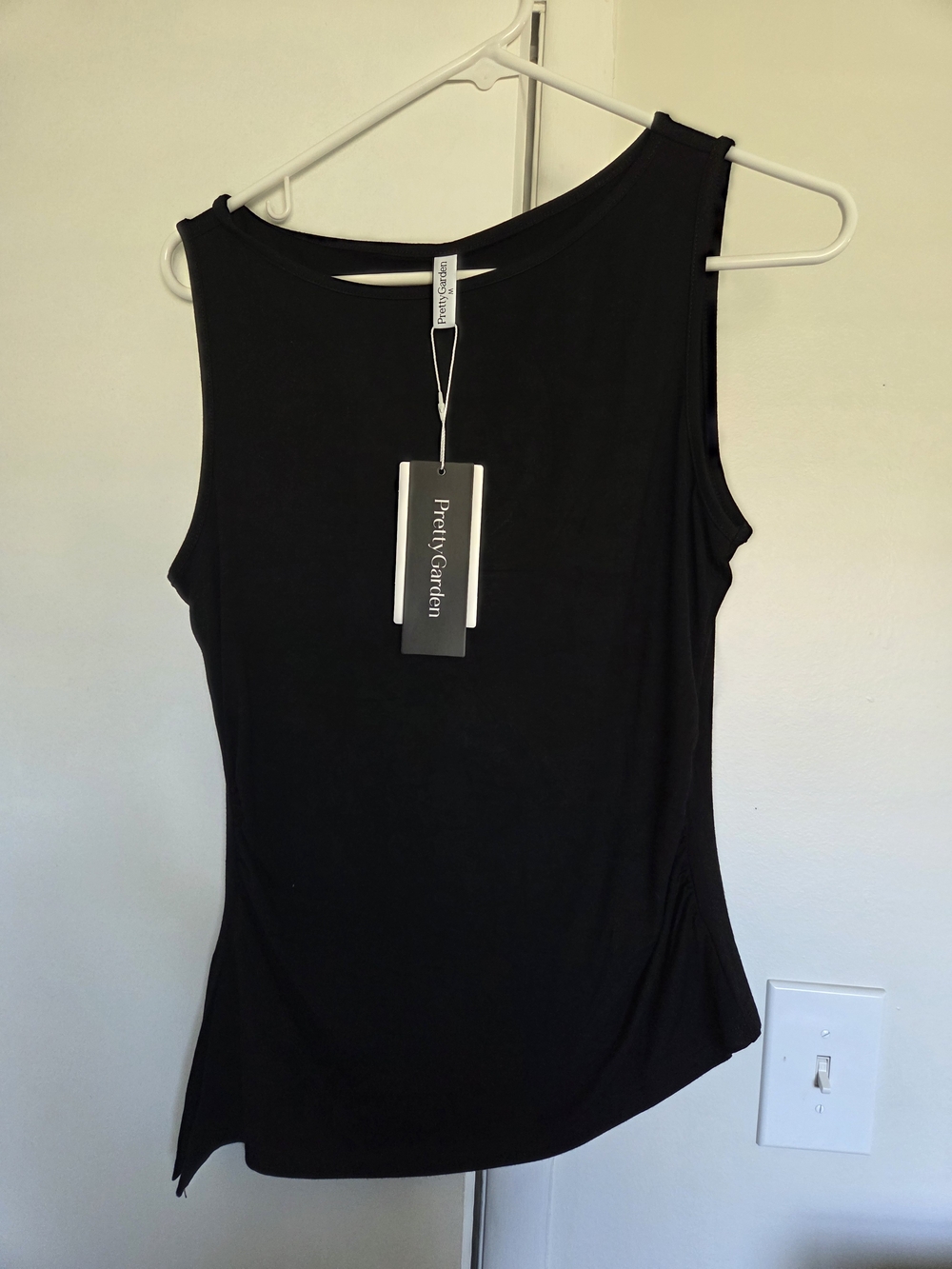 PrettyGarden Women's Black Scoop Neck Tank